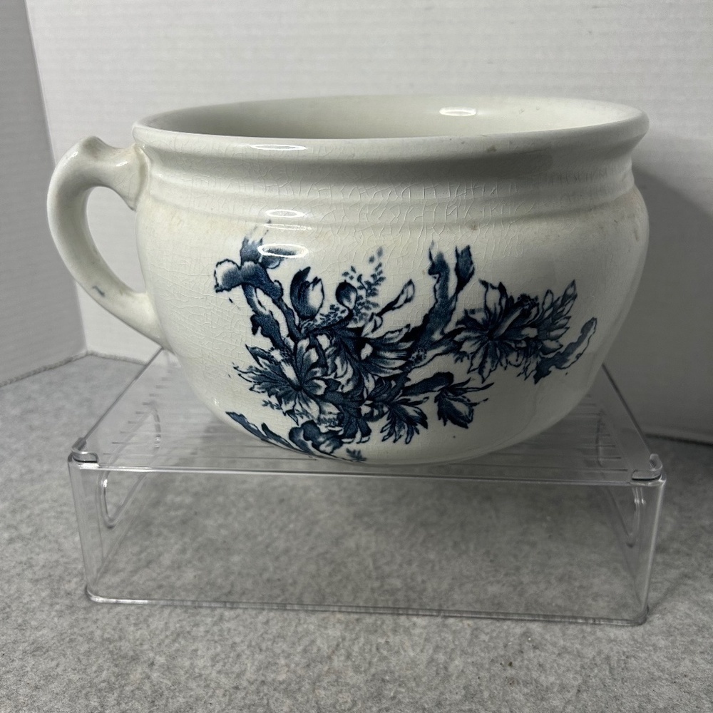 Vintage Ceramic Chamber Pot Planter with Transfer-ware Handle Blue 4lbs. 10x5.5”